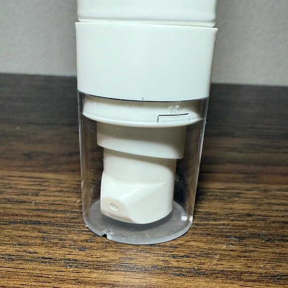 Avene Tolerance Control Skin Recovery Cream 1.3oz - Picture 4 of 5